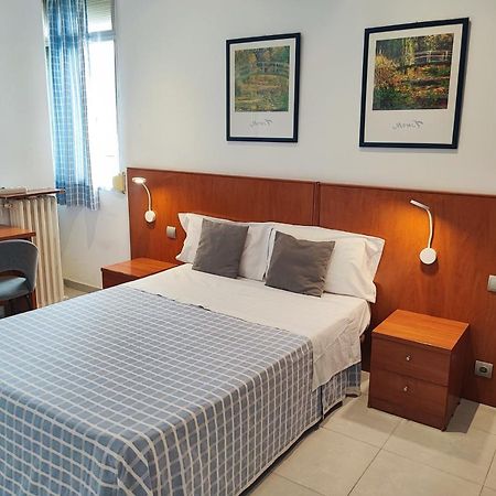 Hostal Cervantes Madrid Exteriör bild