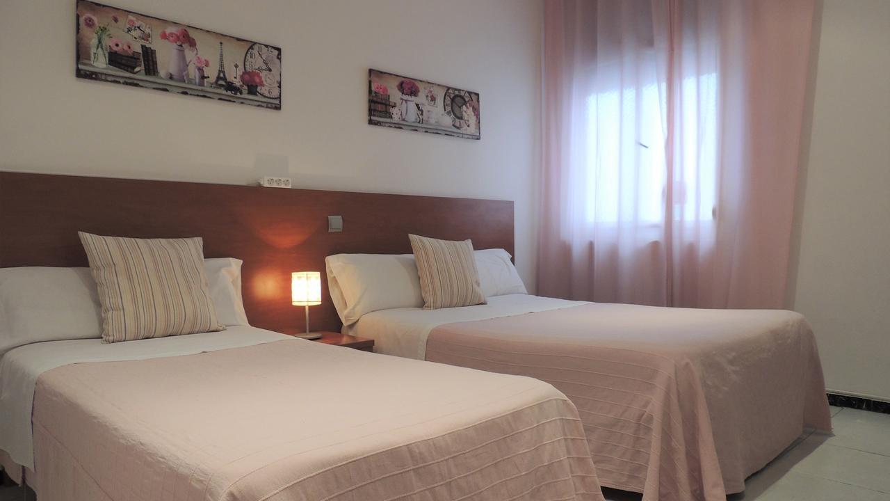 Hostal Cervantes Madrid Exteriör bild